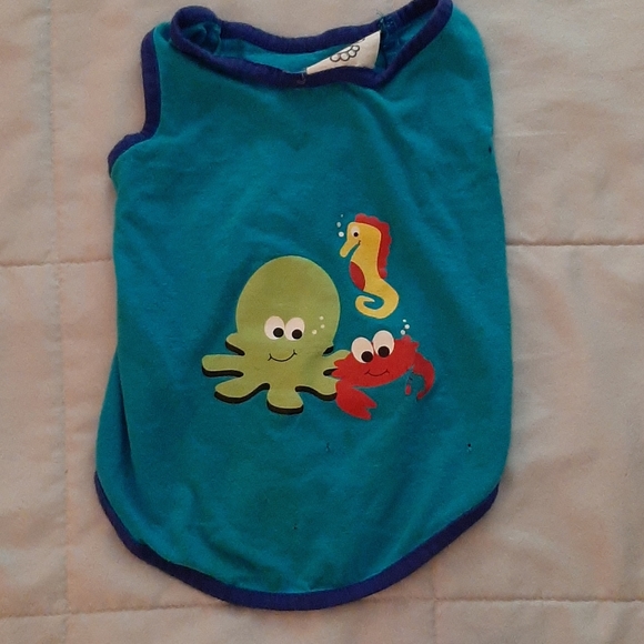 Bundle of m/s dog shirts + free small snuggie - Picture 3 of 8